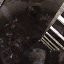 Новая труба "выглядывает" из старой